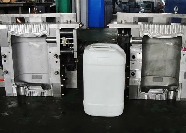 ABS Blow Molding Mold 20l Stacking Buckets Casting Molds